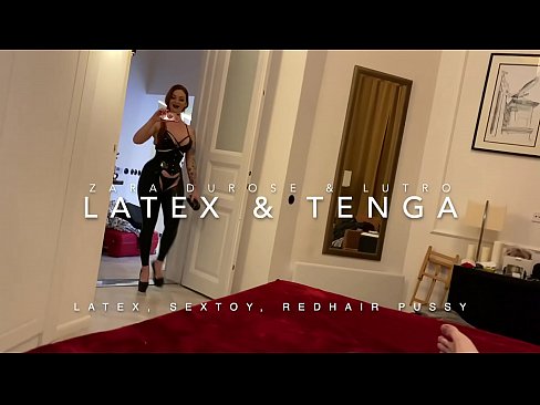 ❤️ Dada wa kambo mwenye kichwa chekundu akiwa amevalia vazi la latex alilobanwa na kaka wa kambo ❤  ❌❤